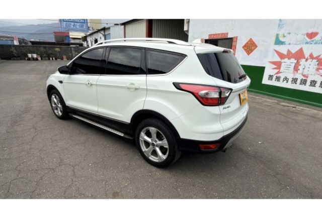 2017 Ford Kuga EcoBoost 180時尚經典型▼在地邁向30年▼100%全車無拆裝原裝鈑件▼雙聯盟查驗鑑定▼公里數保證▼一分錢一分貨全面守護您的行車安全▼  第6張相片