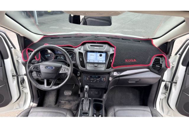 2017 Ford Kuga EcoBoost 180時尚經典型▼在地邁向30年▼100%全車無拆裝原裝鈑件▼雙聯盟查驗鑑定▼公里數保證▼一分錢一分貨全面守護您的行車安全▼  第9張相片