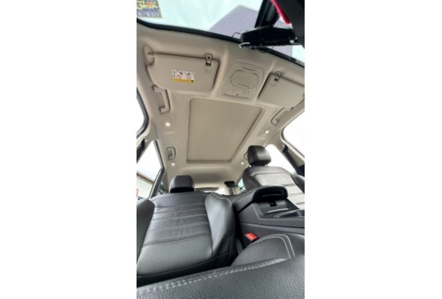 2017 Ford Kuga EcoBoost 180時尚經典型▼在地邁向30年▼100%全車無拆裝原裝鈑件▼雙聯盟查驗鑑定▼公里數保證▼一分錢一分貨全面守護您的行車安全▼  第12張相片