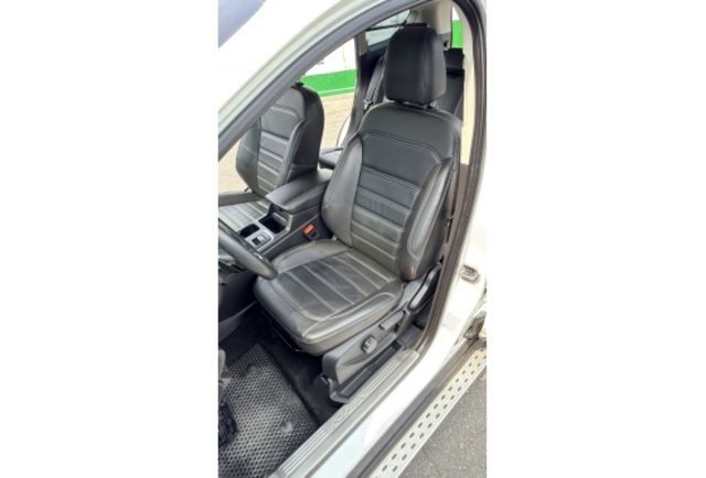 2017 Ford Kuga EcoBoost 180時尚經典型▼在地邁向30年▼100%全車無拆裝原裝鈑件▼雙聯盟查驗鑑定▼公里數保證▼一分錢一分貨全面守護您的行車安全▼  第15張相片