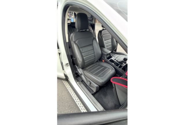 2017 Ford Kuga EcoBoost 180時尚經典型▼在地邁向30年▼100%全車無拆裝原裝鈑件▼雙聯盟查驗鑑定▼公里數保證▼一分錢一分貨全面守護您的行車安全▼  第19張相片