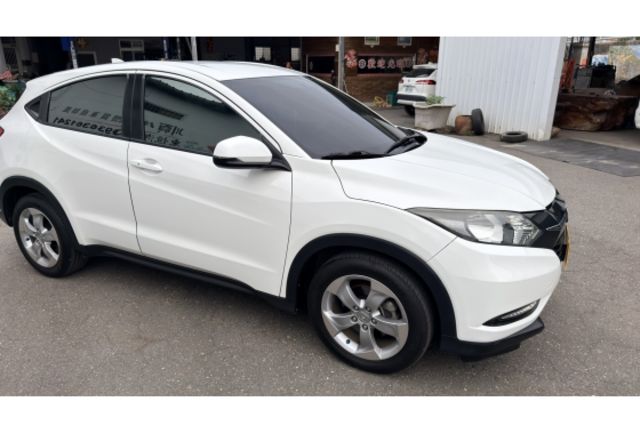 2016 Honda HR-V 1.8 VTi-S▼在地邁向30年▼100%全車無拆裝原裝鈑件▼雙聯盟查驗鑑定▼公里數保證▼一分錢一分貨全面守護您的行車安全▼  第3張相片