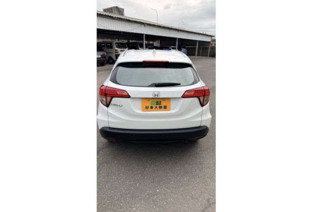 2016 Honda HR-V 1.8 VTi-S▼在地邁向30年▼100%全車無拆裝原裝鈑件▼雙聯盟查驗鑑定▼公里數保證▼一分錢一分貨全面守護您的行車安全▼  第4張相片