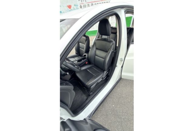 2016 Honda HR-V 1.8 VTi-S▼在地邁向30年▼100%全車無拆裝原裝鈑件▼雙聯盟查驗鑑定▼公里數保證▼一分錢一分貨全面守護您的行車安全▼  第14張相片