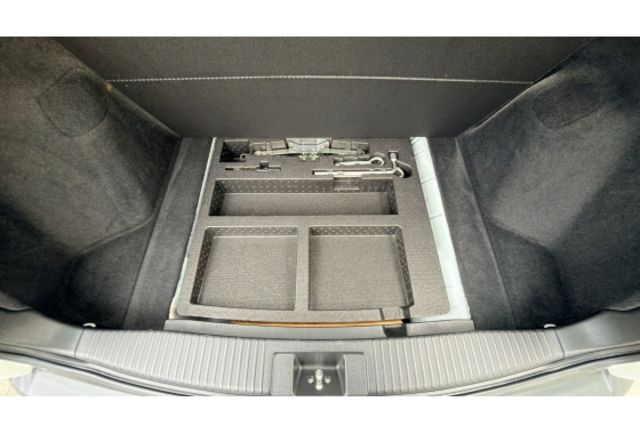 2016 Honda HR-V 1.8 VTi-S▼在地邁向30年▼100%全車無拆裝原裝鈑件▼雙聯盟查驗鑑定▼公里數保證▼一分錢一分貨全面守護您的行車安全▼  第23張相片