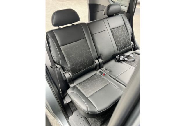 2017 Mitsubishi CMC Zinger 2.4雅緻型▼在地邁向30年▼100%全車無拆裝原裝鈑件▼雙聯盟查驗鑑定▼公里數保證▼一分錢一分貨全面守護您的行車安全▼  第20張相片