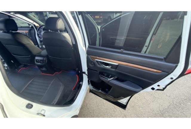 2021 Honda CR-V 1.5 S▼在地邁向30年▼100%全車無拆裝原裝鈑件▼雙聯盟查驗鑑定▼公里數保證▼一分錢一分貨全面守護您的行車安全▼  第18張相片