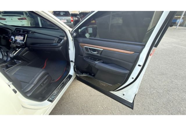 2021 Honda CR-V 1.5 S▼在地邁向30年▼100%全車無拆裝原裝鈑件▼雙聯盟查驗鑑定▼公里數保證▼一分錢一分貨全面守護您的行車安全▼  第20張相片
