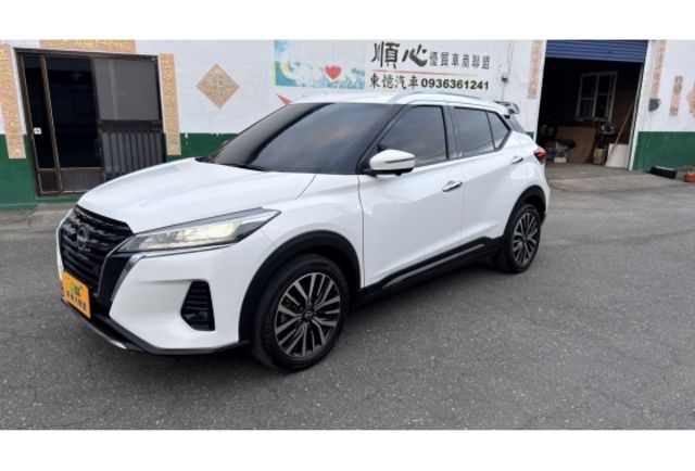 2022 Nissan Kicks 1.6旗艦版▼在地邁向30年▼100%全車無拆裝原裝鈑件▼雙聯盟查驗鑑定▼公里數保證▼一分錢一分貨全面守護您的行車安全▼  第1張相片