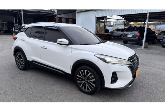 2022 Nissan Kicks 1.6旗艦版▼在地邁向30年▼100%全車無拆裝原裝鈑件▼雙聯盟查驗鑑定▼公里數保證▼一分錢一分貨全面守護您的行車安全▼  第3張相片