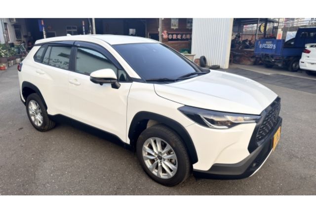 2021 Toyota Corolla Cross 1.8豪華▼在地邁向30年▼100%全車無拆裝原裝鈑件▼雙聯盟查驗鑑定▼公里數保證▼一分錢一分貨全面守護您的行車安全▼  第3張相片
