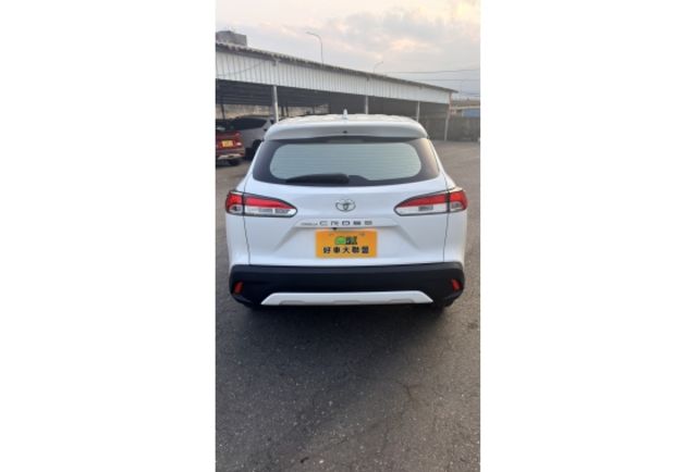 2021 Toyota Corolla Cross 1.8豪華▼在地邁向30年▼100%全車無拆裝原裝鈑件▼雙聯盟查驗鑑定▼公里數保證▼一分錢一分貨全面守護您的行車安全▼  第4張相片