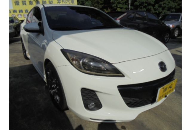 Mazda MAZDA3  第1張相片