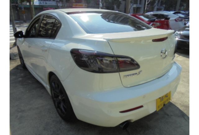 Mazda MAZDA3  第3張相片