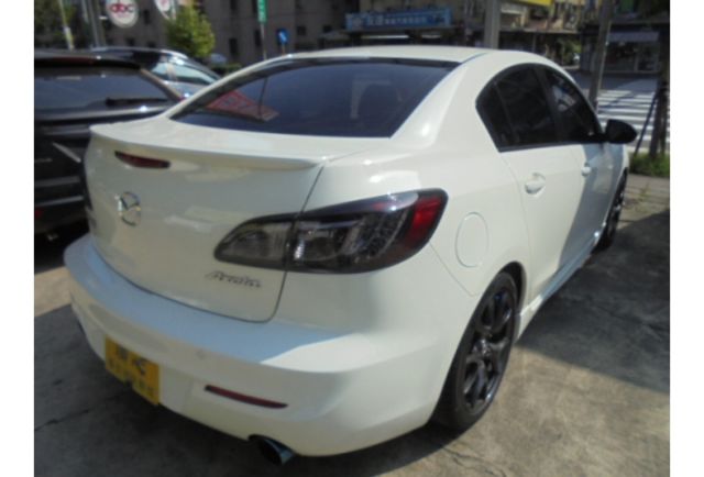 Mazda MAZDA3  第4張相片