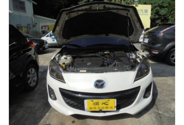 Mazda MAZDA3  第7張相片