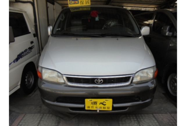 Toyota HIACE  第2張相片