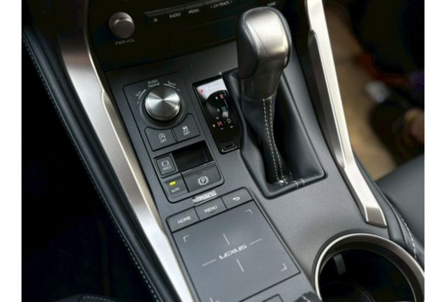 入主Lexus不用百萬｜2021Lexus NX200 ｜Ｆ Sport套件｜環景｜跟車｜電動尾門｜電動座椅｜盲點  第9張相片