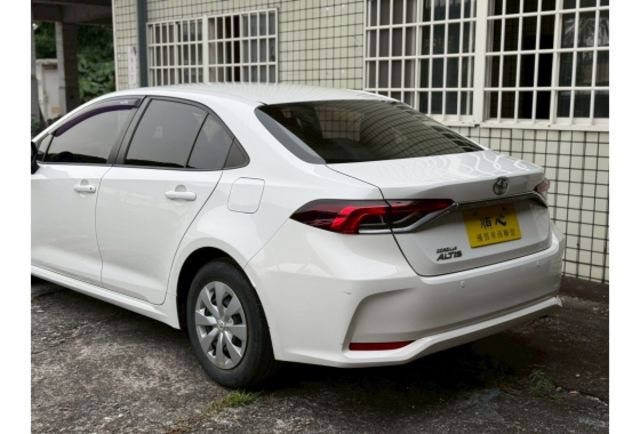 限時送升級安卓機/國民神車ALTIS/ＡＣＣ跟車/車道維持系統/車況優里程少僅跑兩萬  第4張相片