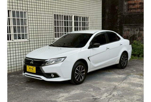 2021年底領牌三菱Lancer原鈑件/I-key/恆溫8srs/液晶儀表倒車影/履約保固/原廠認證可以全額貸款  第1張相片