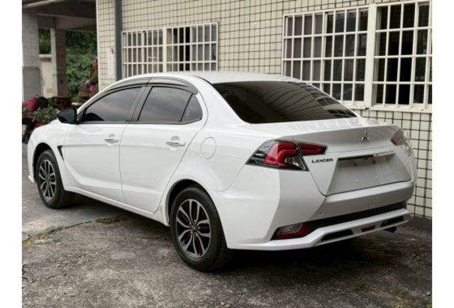 2021年底領牌三菱Lancer原鈑件/I-key/恆溫8srs/液晶儀表倒車影/履約保固/原廠認證可以全額貸款  第4張相片