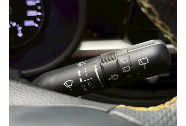 [原廠保固中]PICANTO X-LINE/原鈑件認證車/ikey免鑰匙/7氣囊/CARPLAY/車道偏移維持輔助  第9張相片