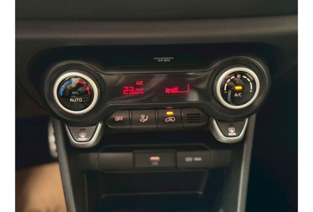 [原廠保固中]PICANTO X-LINE/原鈑件認證車/ikey免鑰匙/7氣囊/CARPLAY/車道偏移維持輔助  第17張相片