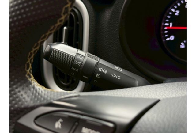 [原廠保固中]PICANTO X-LINE/原鈑件認證車/ikey免鑰匙/7氣囊/CARPLAY/車道偏移維持輔助  第27張相片