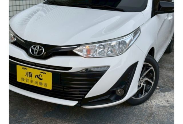 【原廠保固至2026年11月】才跑2.4萬保持如新車/雙色鋁圈/原版件認證車／九氣囊／藍芽主機螢幕/倒車顯影／光感應頭燈/電折後視鏡  第2張相片