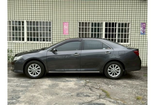 2012年 Toyota神車Camry｜超少里程12萬、原版認證車、導航安卓機、前後雷達、恆溫空調、行車記錄器、ＨＩＤ頭燈、  第2張相片