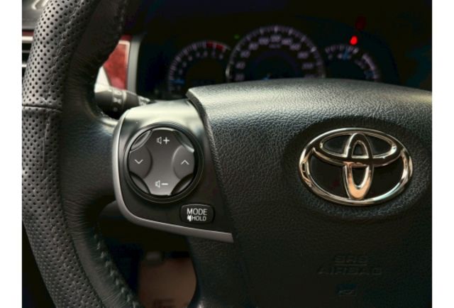 2012年 Toyota神車Camry｜超少里程12萬、原版認證車、導航安卓機、前後雷達、恆溫空調、行車記錄器、ＨＩＤ頭燈、  第18張相片