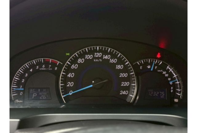 2012年 Toyota神車Camry｜超少里程12萬、原版認證車、導航安卓機、前後雷達、恆溫空調、行車記錄器、ＨＩＤ頭燈、  第19張相片