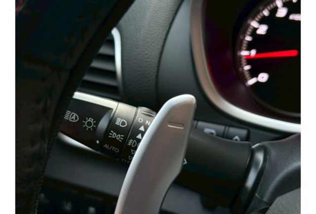 20日本原裝進口/前後八顆雷達/CarPlay/電動座椅/電熱椅/恆溫/換檔撥片/全車原鈑件/跟車/車道偏移系統/1.5渦輪引擎  第12張相片