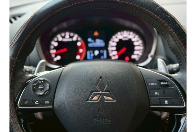 20日本原裝進口/前後八顆雷達/CarPlay/電動座椅/電熱椅/恆溫/換檔撥片/全車原鈑件/跟車/車道偏移系統/1.5渦輪引擎  第13張相片