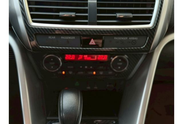 20日本原裝進口/前後八顆雷達/CarPlay/電動座椅/電熱椅/恆溫/換檔撥片/全車原鈑件/跟車/車道偏移系統/1.5渦輪引擎  第15張相片