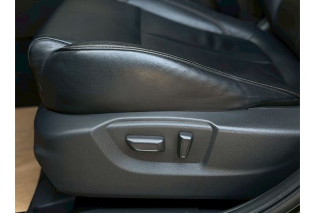 20日本原裝進口/前後八顆雷達/CarPlay/電動座椅/電熱椅/恆溫/換檔撥片/全車原鈑件/跟車/車道偏移系統/1.5渦輪引擎  第21張相片