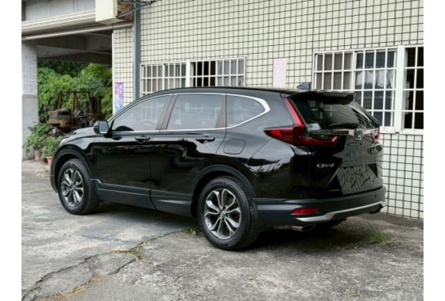 2021 CR-V/1.5渦輪大馬力/ACC全速域跟車/車道偏移/ikey摸門免鑰匙/導航安卓機/CarPlay雙系統/6氣囊/電子手煞車  第3張相片