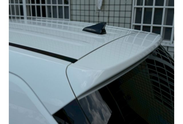 新車入庫｜2023/5 Hyundai Venue 白色｜售價 45.8 萬倒車雷達 /光感應頭燈 /電動收折後視鏡 /多功能方向盤 /胎壓偵測系統 /6具安全氣囊/iSOFIX兒童安全座椅固  第18張相片