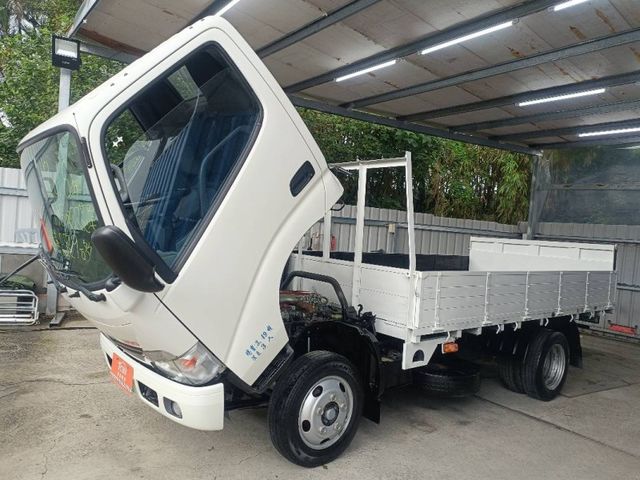 Hino 300  第4張相片
