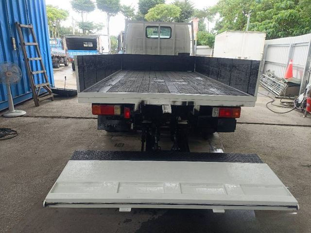 Hino 300  第12張相片
