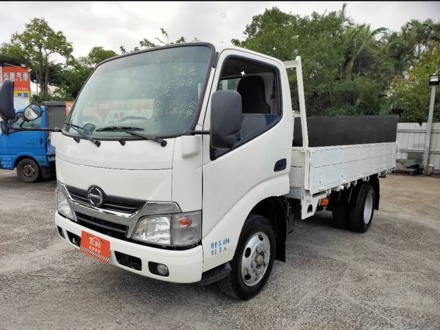 Hino 300  第4張相片