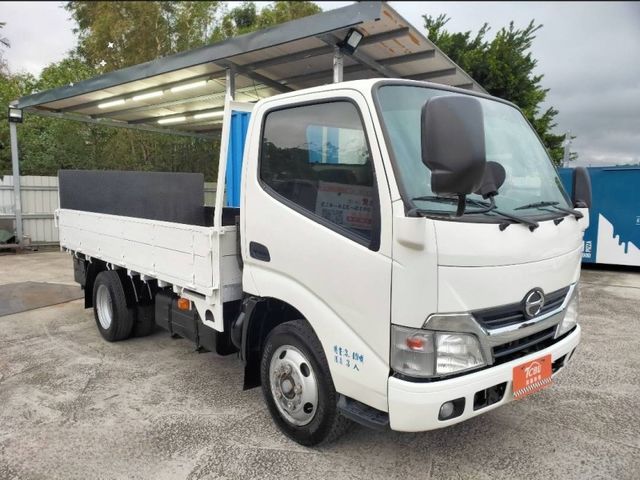 Hino 300  第7張相片