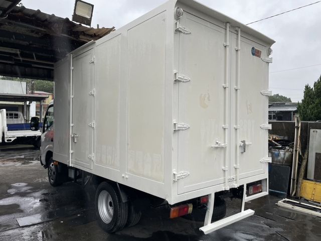 Hino 300  第9張相片