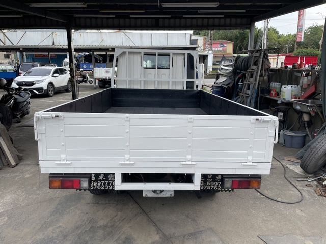 Mitsubishi Canter  第10張相片