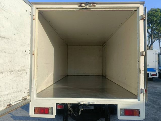 Hino 300  第8張相片