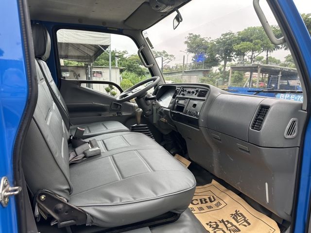 Mitsubishi Canter  第8張相片