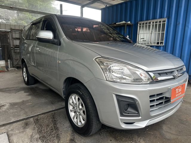(實車實照實價)2017年/全車原/可認證/只跑4萬7/內裝外觀超漂亮/有新車味  第4張相片