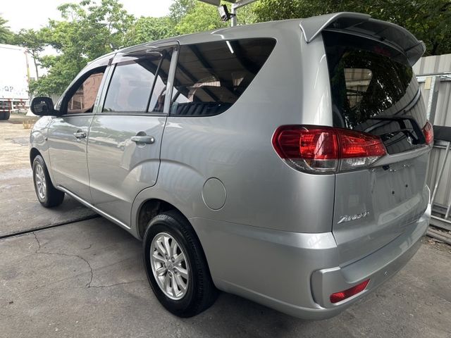 (實車實照實價)2017年/全車原/可認證/只跑4萬7/內裝外觀超漂亮/有新車味  第5張相片