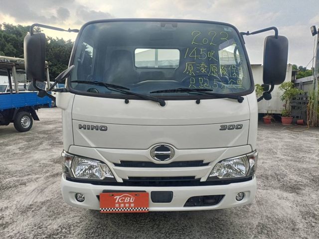 Hino 300  第3張相片