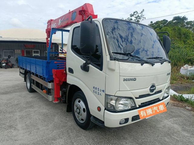 Hino 300  第10張相片
